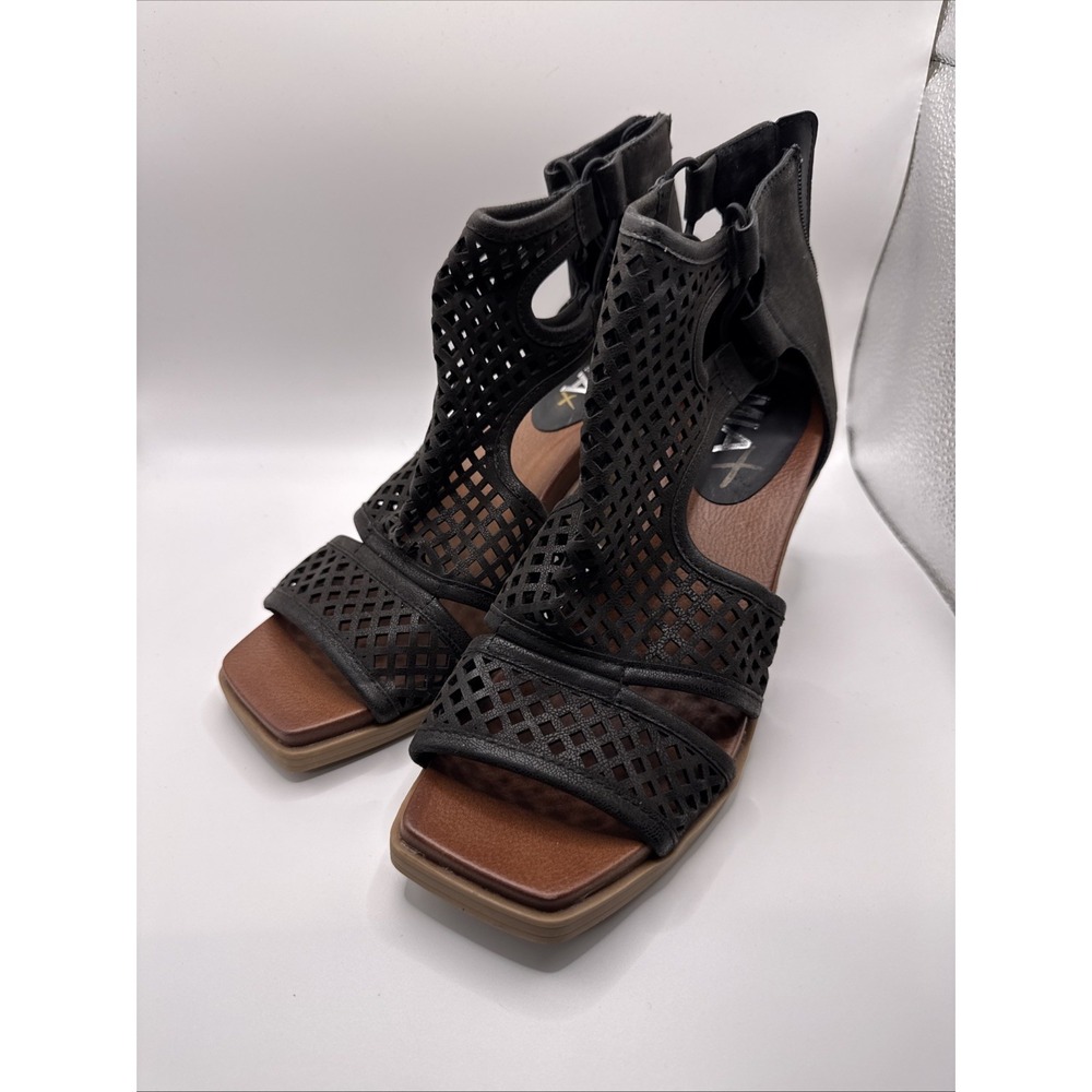 buckle Mia Size 6 1/2 Medium Heels Women's #987